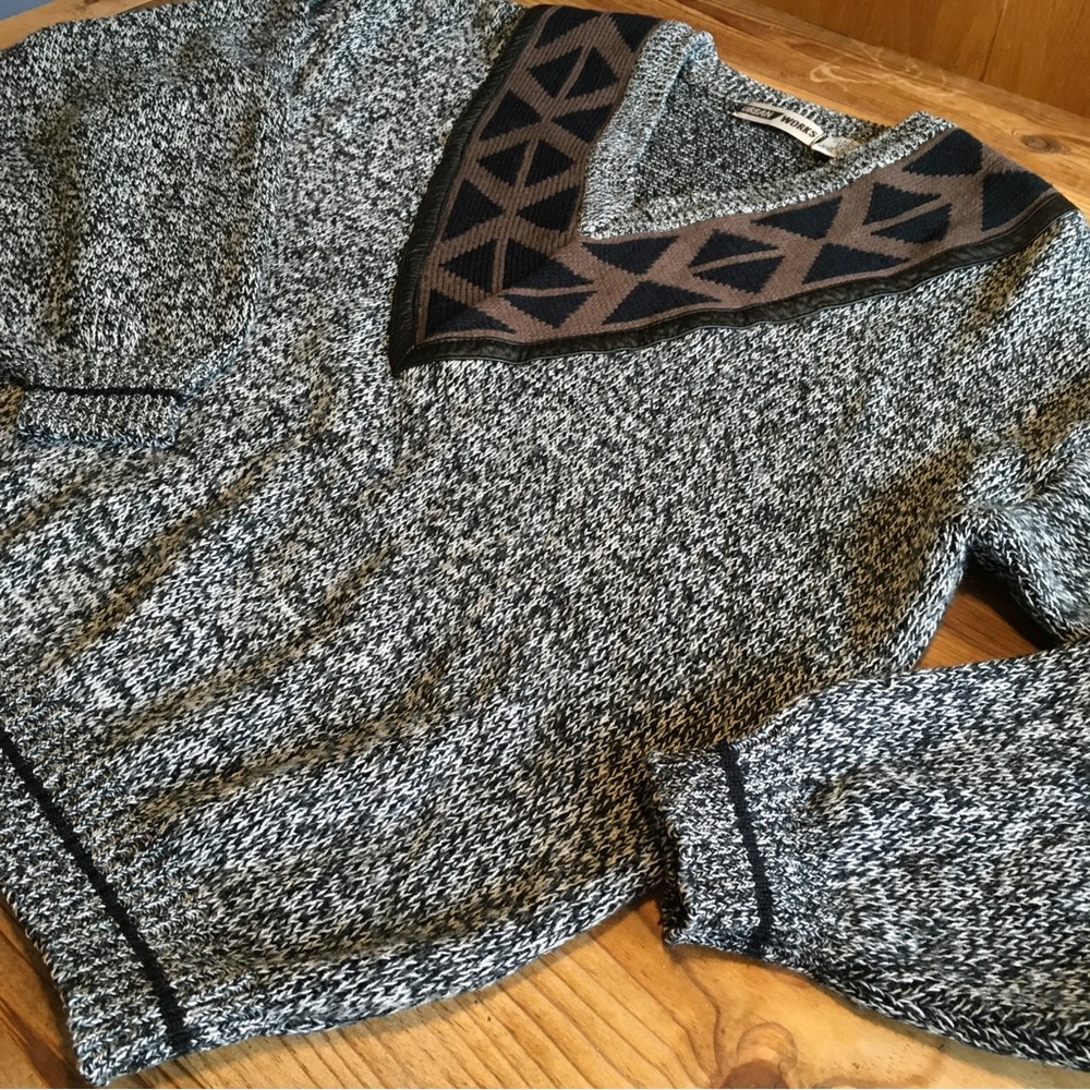 Sale🌟VTG URBAN WORKS Sweater - Picture 7 of 15